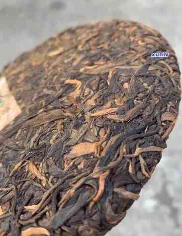 象明老班章古树茶2006:年份特性与价格解析，来自2006年象明茶厂的精选生茶