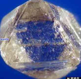 钻石原石的魅力：如何鉴别其天然品质与价值