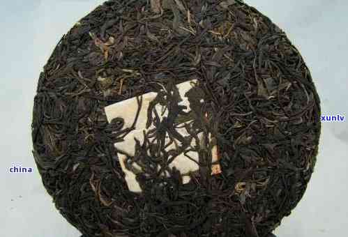 '云南古树正宗普洱茶老班章生茶茶叶珍藏品：完整且包含全部意思的标题。'