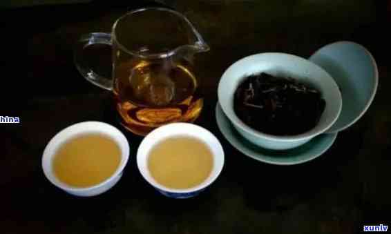 老班章茶水颜色及对比：班章茶色、茶的茶色和水比