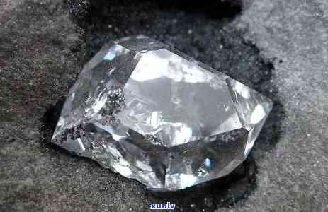 钻石原石的用途和功效：探索这颗神秘宝石的无限可能