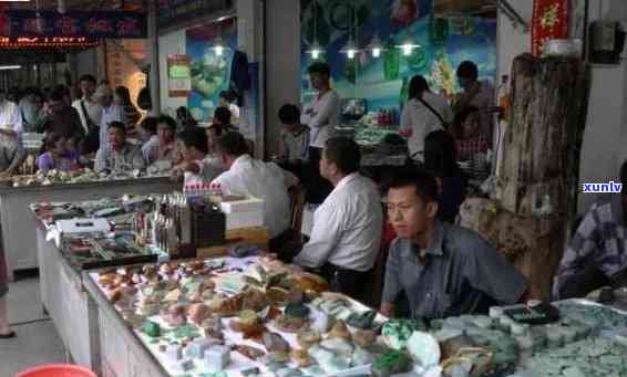 探索郑州翡翠玉器市场：地址、交通指南及必看店铺