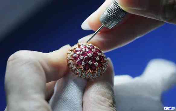 郑州钻石镶嵌：一站式服务指南，从选购到定制，打造您的完美珠宝