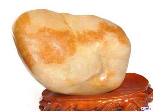 金丝玉原石摆件价格、一帆风顺及表面处理 *** ：探寻这件珍贵石器的魅力。