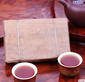 福鸿号普洱茶1993专供精选生茶礼篮：品质上乘，滋味独特，送礼佳品。