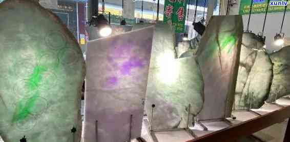郑州翡翠原石收藏地点指南：如何找到更优质的翡翠原石市场与商店？