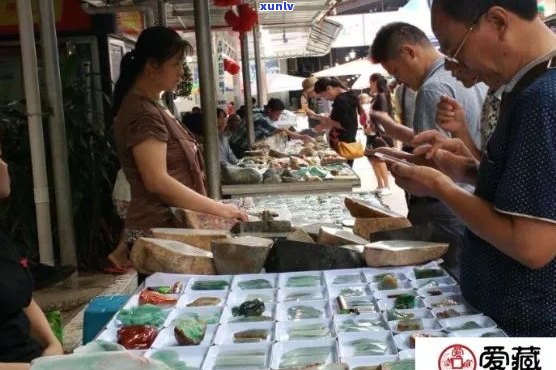 重庆翡翠交易：探索城市内的专业翡翠购买地点
