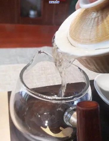 生普洱冰岛泡茶水：详解与实践