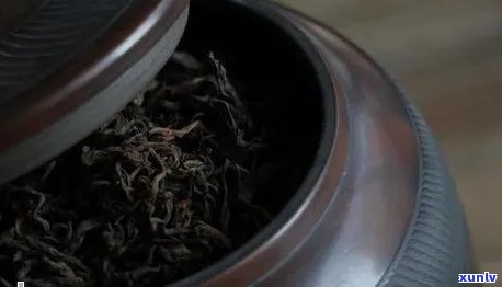 如何选择适合存普洱茶饼的优质罐子：叶罐、茶饼罐与普洱茶罐的比较