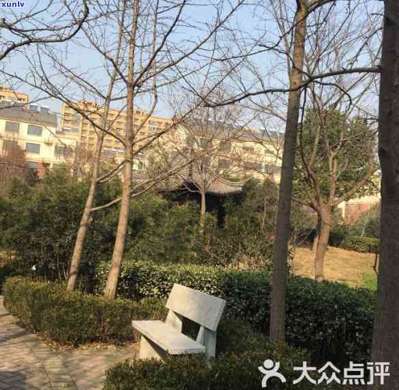 西平翡翠原石价格多少：西平县翡翠城小区房价及每克多少钱