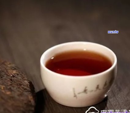 用一句话形容普洱茶：独特的陈香和醇厚口感，让人回味无穷。