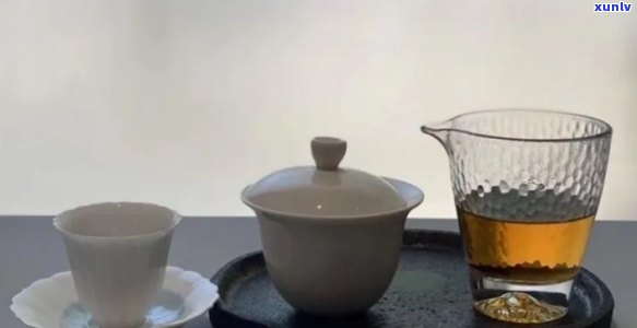 如何根据180毫升的壶容量冲泡合适的普洱茶？解答用户关于普洱茶冲泡的疑问