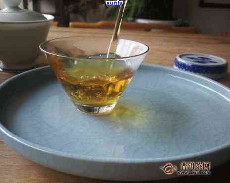 云南滇红茶的冲泡与品饮：洗茶的必要性及其影响