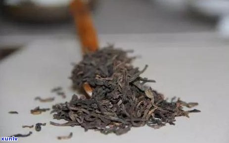 普洱生茶拼配好还是一口料好：探讨普洱茶的拼配方式与纯料选择