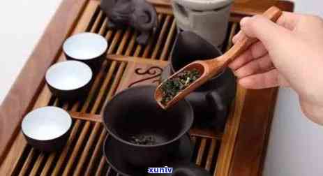 普洱茶有沉淀：正常现象，但可能为灰尘。喝前请仔细观察。