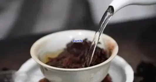 探索普洱茶冲泡的艺术：一克茶叶需要多少水？