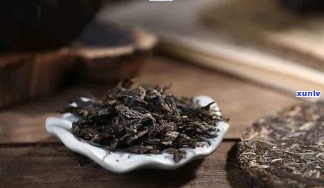 普洱茶中现虫子，是否还能继续饮用？探讨其对普洱茶品质的影响