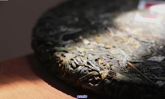 十年普洱茶多少钱一斤：十年普洱茶价格、价值与市场分析