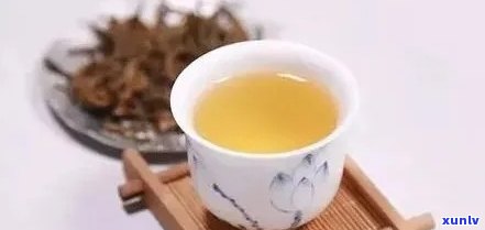 吃蟹后是否可以喝普洱茶？女性饮用普洱茶的注意事项以及适宜的时机