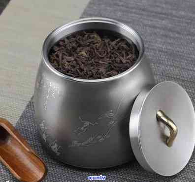 普洱茶的存：选择何种材质茶叶罐以保持其品质与风味？