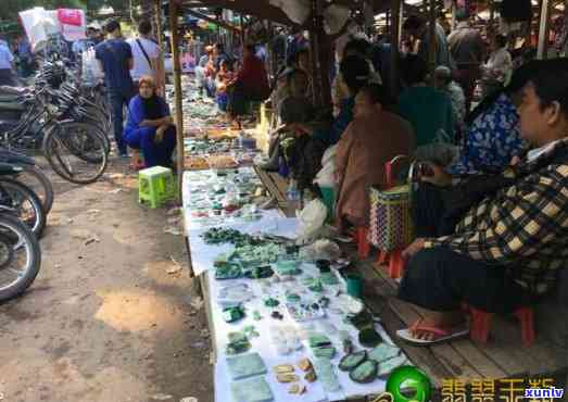 芽庄旅游购物之旅：探访越南翡翠市场，体验直通车购物便捷！