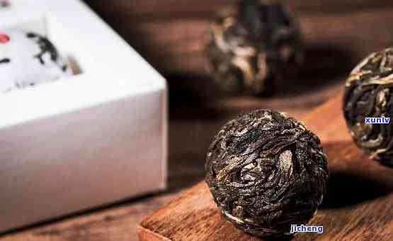 探索圆球普洱茶的独特魅力：打开、品尝与欣的全方位指南