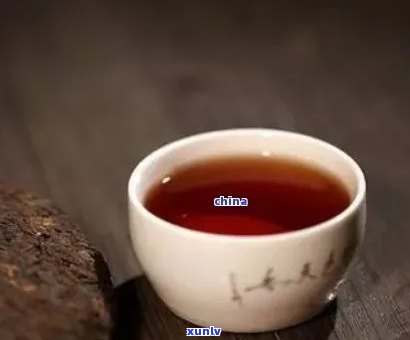 普洱茶冲泡后出现油层正常吗？这是什么原因？有影响吗？能喝吗？