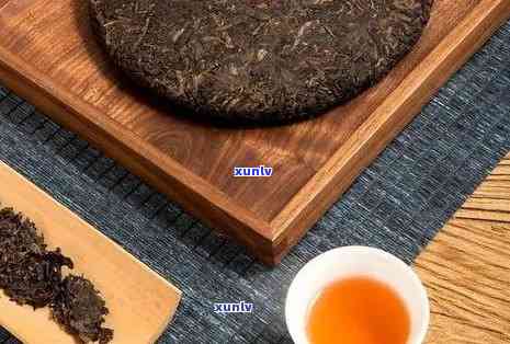 如何从视觉和实用角度切割普洱茶大块，以获得效果？