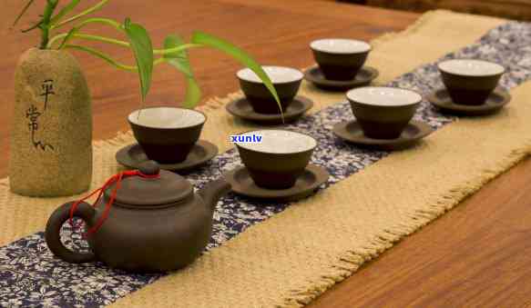 普洱茶玻璃杯泡法：放多少克茶叶、多少克水？