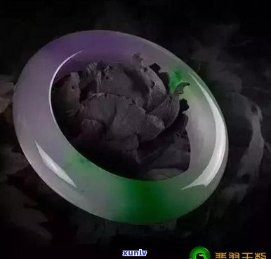 色贵还是种贵翡翠：理解翡翠的价值关键