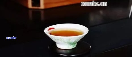 品茗普洱茶：选择合适的杯子以获得体验