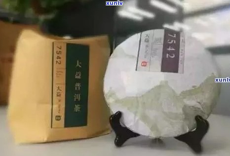 黄色纸包装的普洱茶：品质特点、功效及适合搭配的食品全面解析