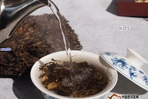 普洱茶冲泡中的白泡现象及其原因：了解这些就能更好地品鉴普洱茶