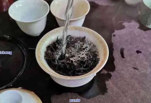 煮普洱茶一层白泡泡