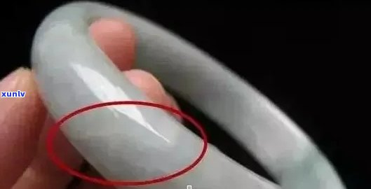 翡翠手镯冰晶纹正常吗？有冰晶纹的好不好？手镯冰晶纹是什么情况？