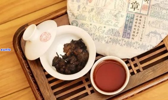 普洱茶膏5年价格分析：一瓶普洱茶膏多少钱，值得购买吗？