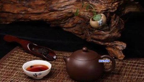 普洱茶中的维生素含量及其作用：全面解析为什么喝普洱茶有益健