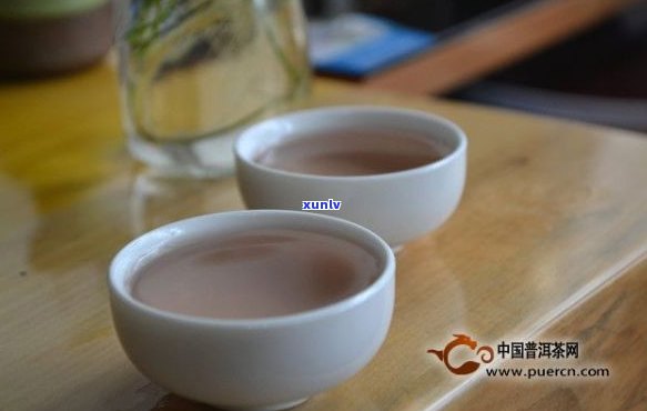 与姐姐共享秋日阳光下的之一杯普洱茶：一份馨回忆与品茗体验分享