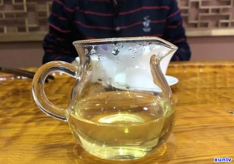 珍藏版普洱茶饼礼盒：古树茶韵，品味人生