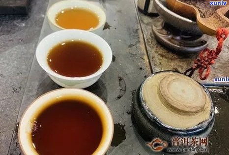 翡翠糯种龙牌价格：吊牌与牌子的价格比较