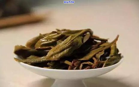 泡的普洱茶放一会颜色会变深：探究普洱茶水放置后出现的颜色变化及原因。