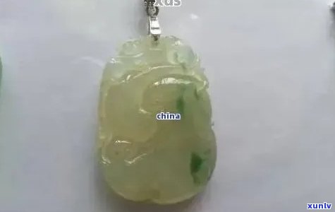 黄翡翠烤色的含义与 ***  *** 解析：全面了解这种特殊翡翠处理技术