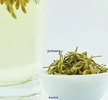 金银花与普洱茶叶的完美融合：一种新的泡茶体验