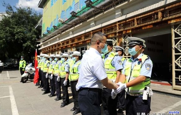 普洱市交警支队领导班子成员：亚辉。