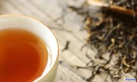 红茶普洱茶一起喝吗：上火风险及适宜搭配，红茶普洱茶混合喝的注意事项