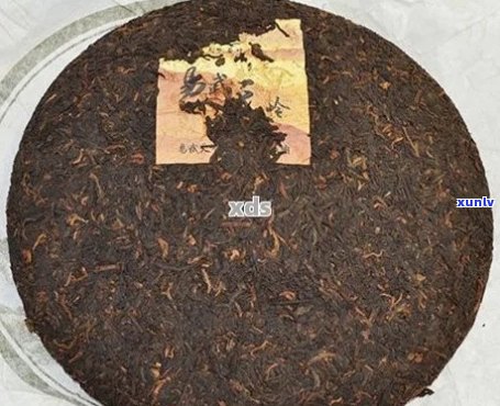 十年陈普洱茶饼的价格：市场价、熟茶和生茶的解析