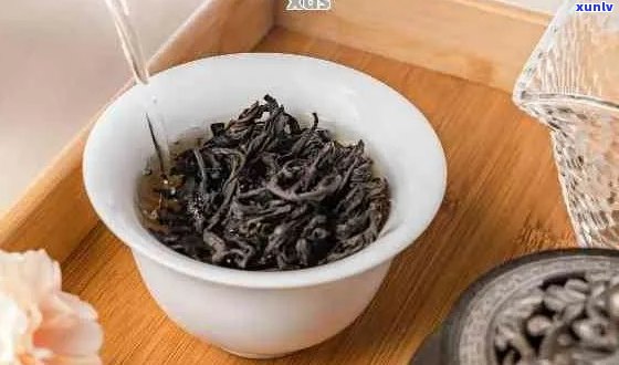 普洱茶与大红袍口感对比：哪款茶更适合你的口味？