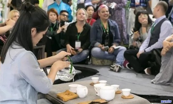 探索普洱茶的魅力：外国人如何体验中国传统饮品