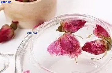 普洱玫瑰花一起泡水的功效：女人的福音，同泡共享美丽与健。