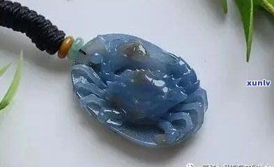 翡翠螃蟹吊坠：翡翠之美与海洋生物的完美结合